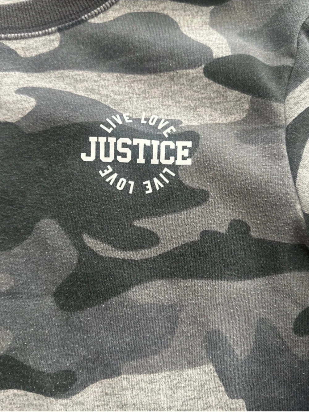 Justice Girls Gray Camouflage Sweatshirt Size Medium 0288